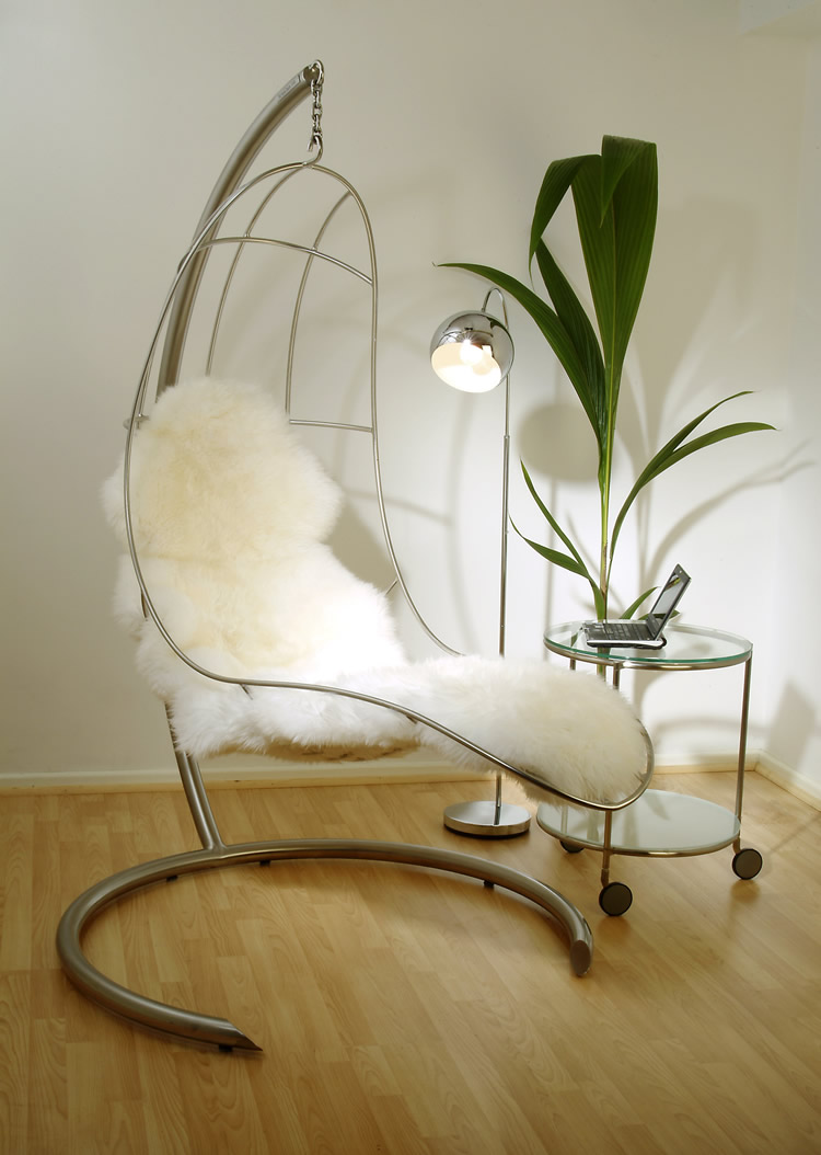 nirvana chair sateen with white sheepskin